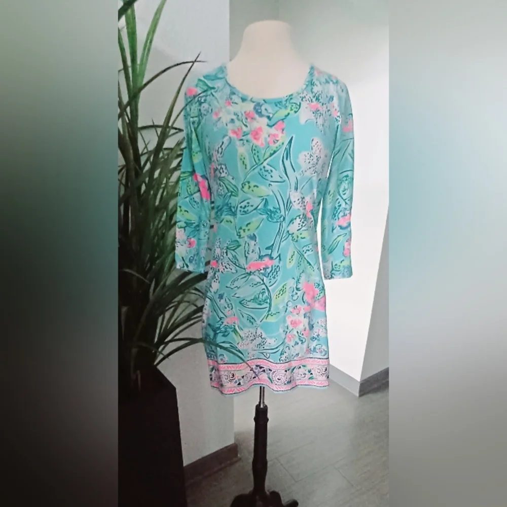 Lilly Pulitzer Light Blue Floral Midi Dress with Pink & Green Accents - Picture 3 of 9